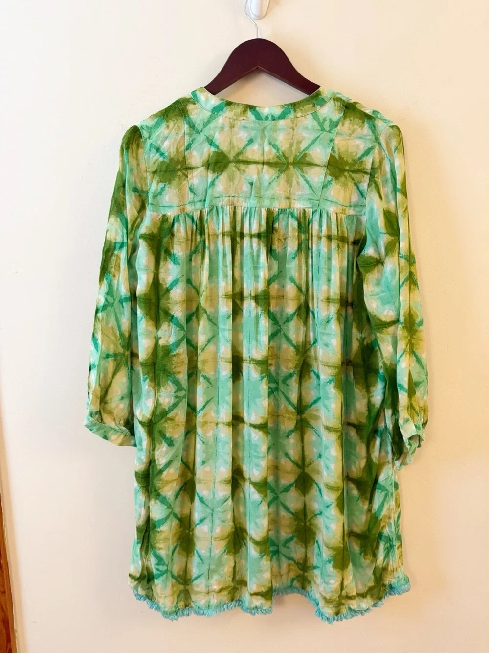 Tuckernuck Seafoam Medallion Bondi Coverup Caftan Size Medium Blue Green